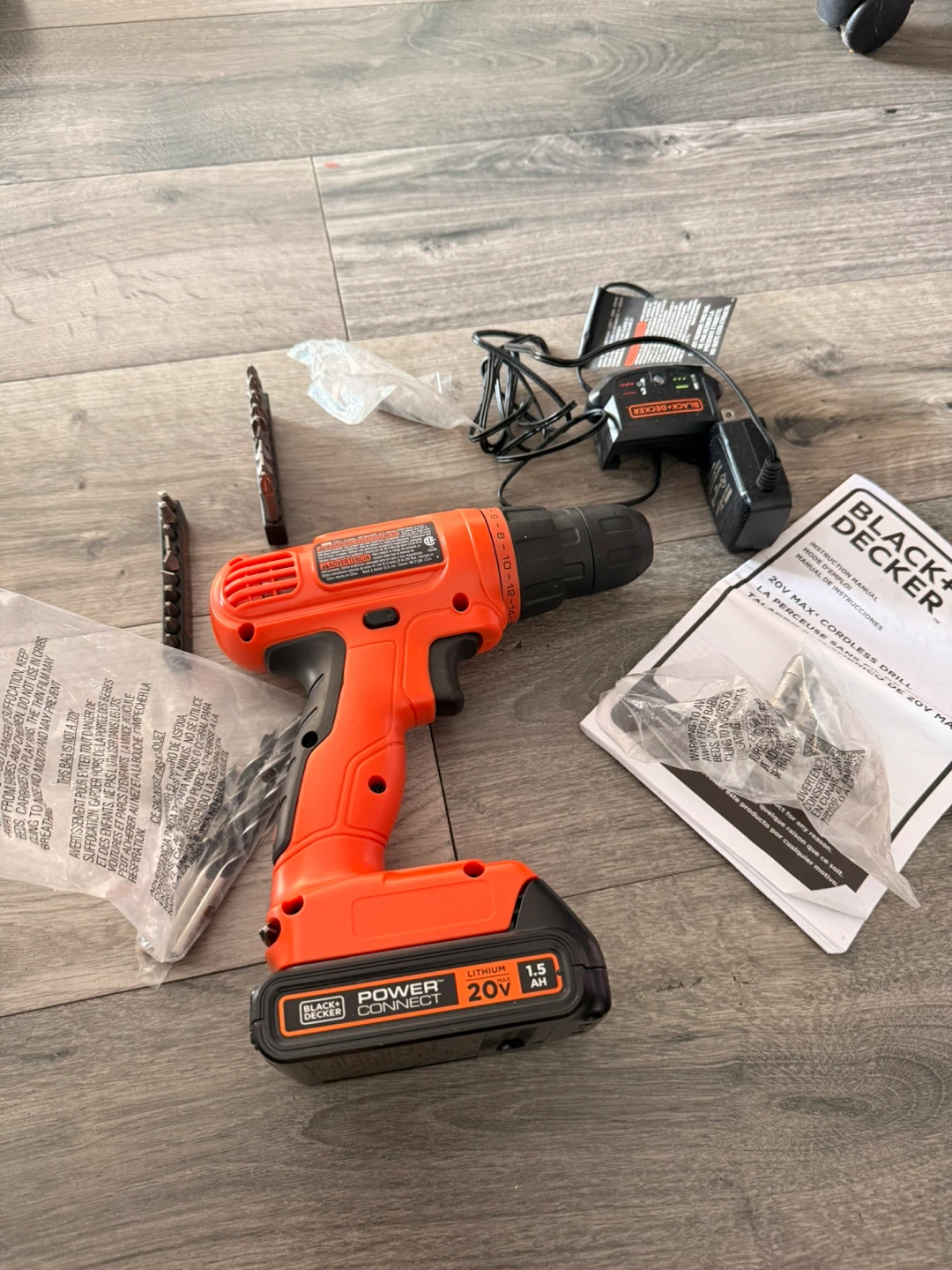 Black+Decker 20V Max Cordless Drill - photo 2