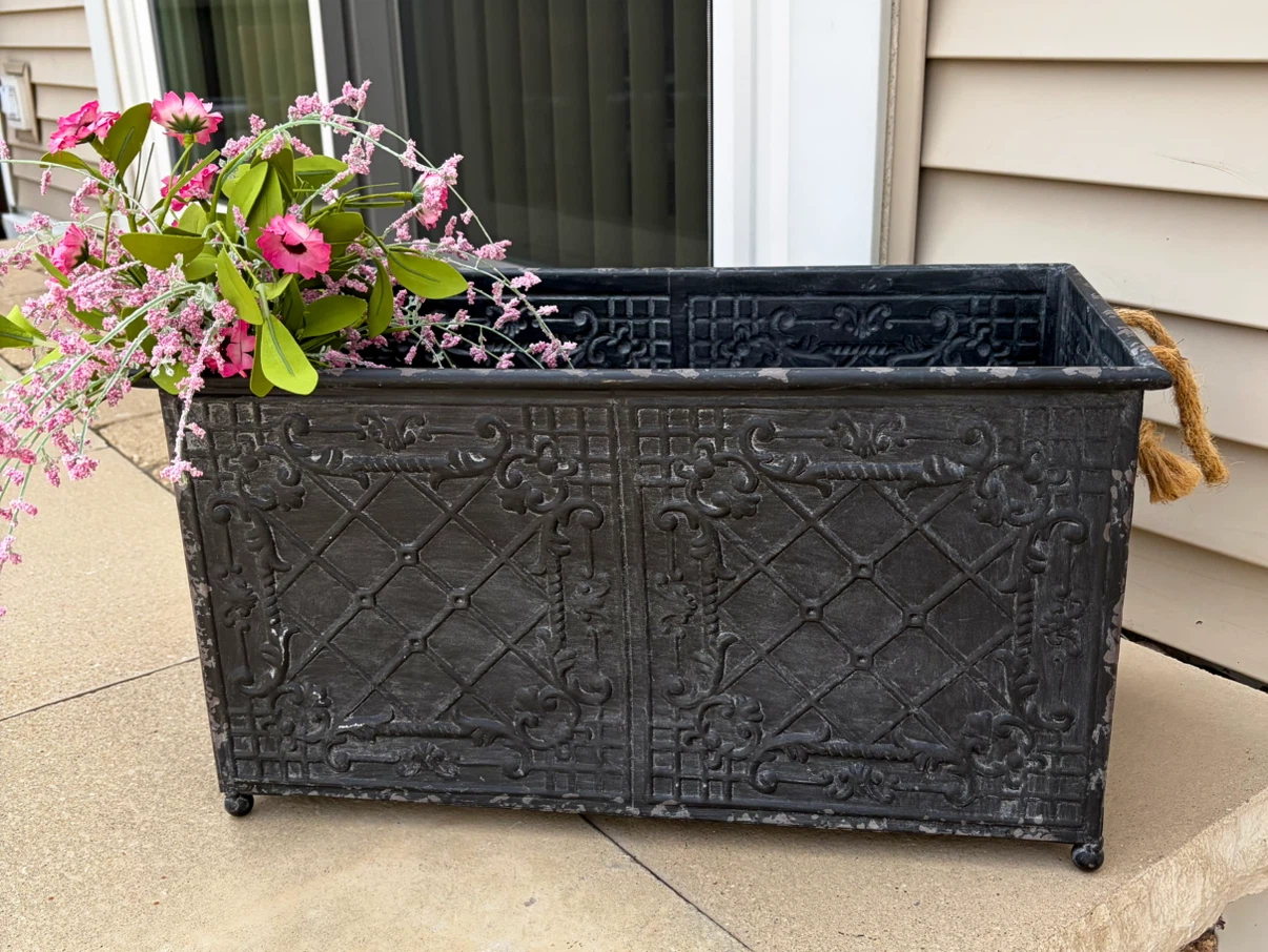 VICTORIAN DESIGN BOX WITH ROPE HANDLES