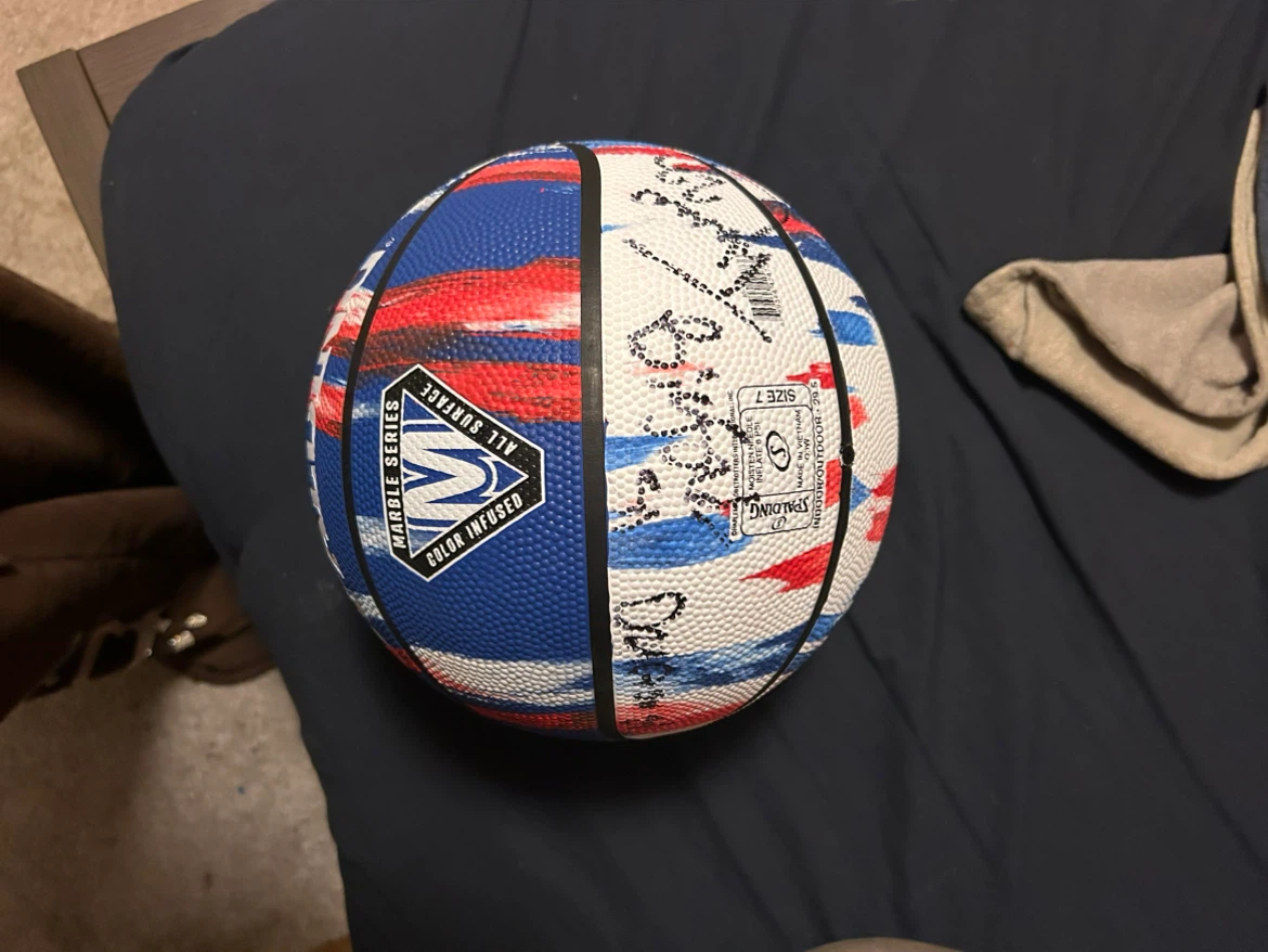 SIGNED Spalding Harlem Globetrotters Marble Series Basketball - photo 3