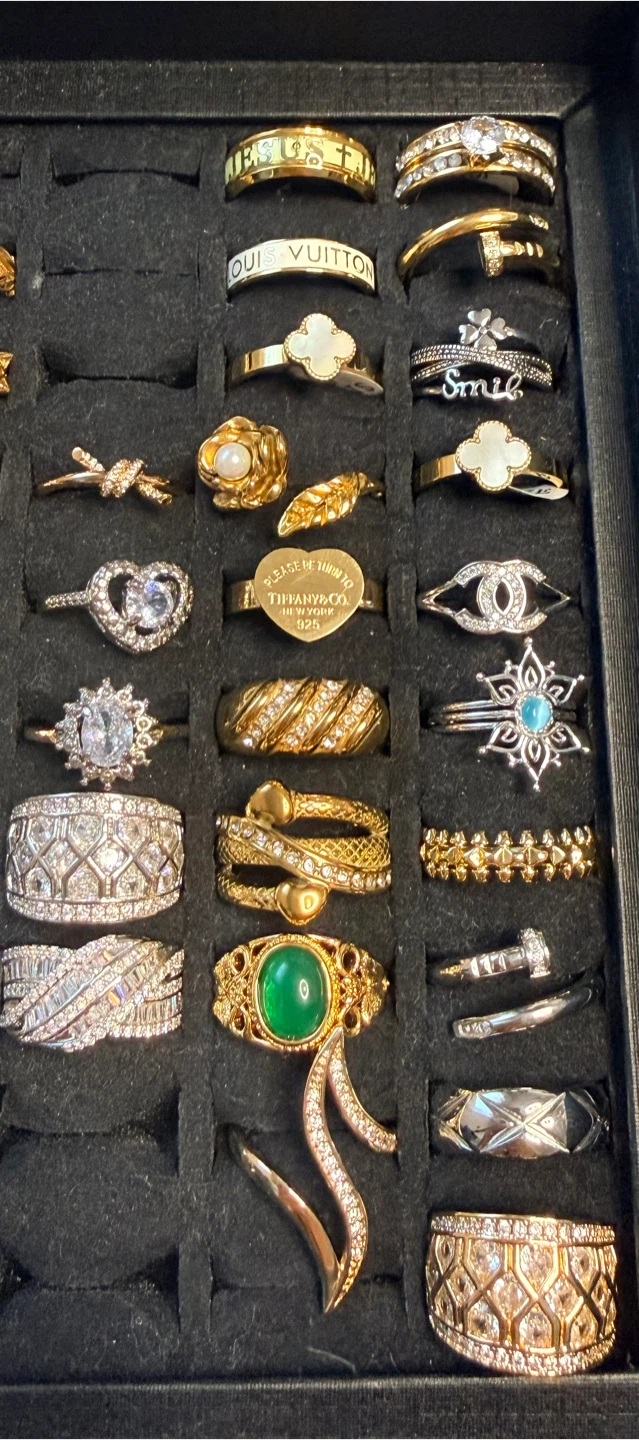 Non tarnish size 8-9 Assorted Fashion Rings
