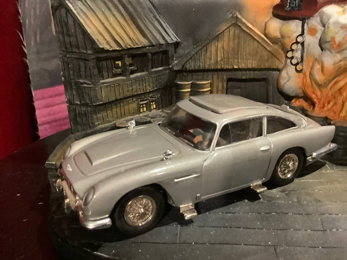 James Bond  007 Aston Martin DB5 Model