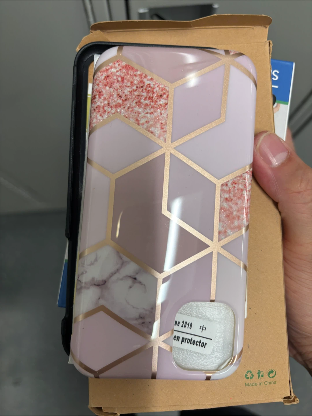 LK iPhone 11 case with 2 tempered glass screen protectors - photo 2
