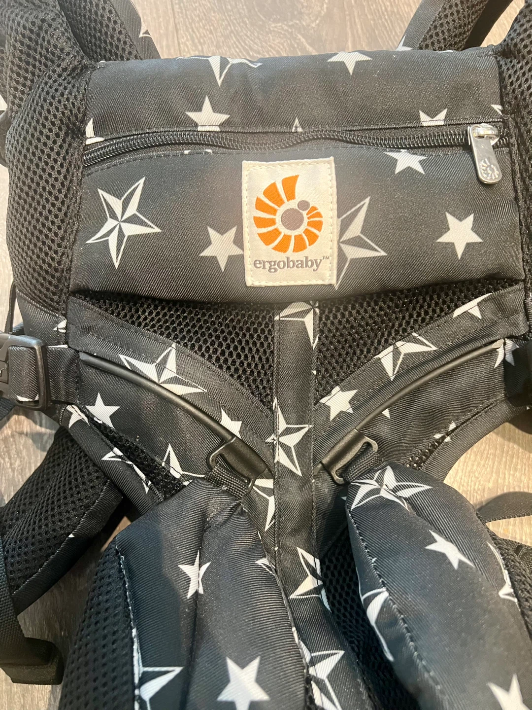 Ergobaby Omni 360 Cool Air Mesh Baby Carrier Black Stars - photo 2