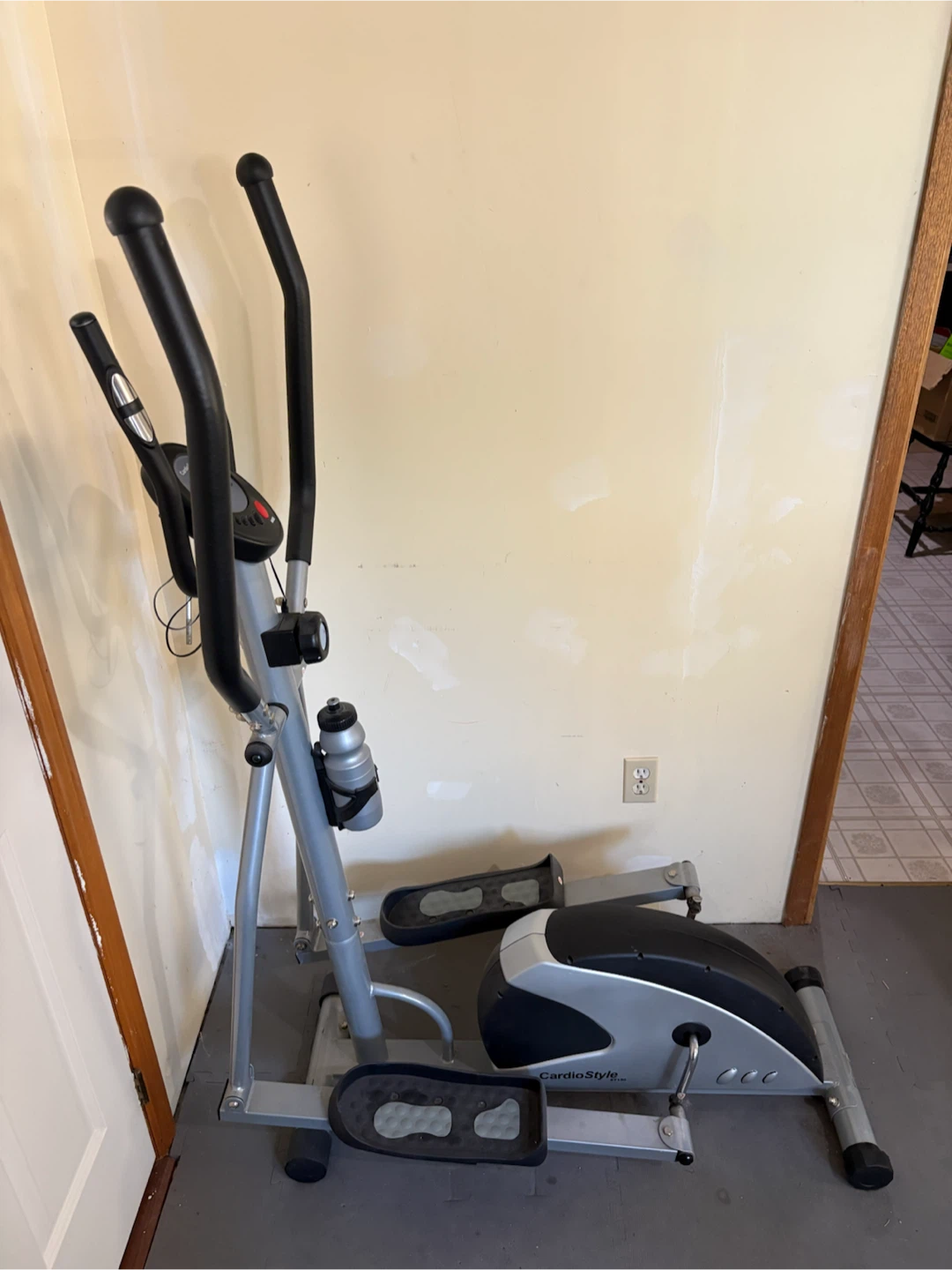 CardioStyle ET150 Elliptical Trainer