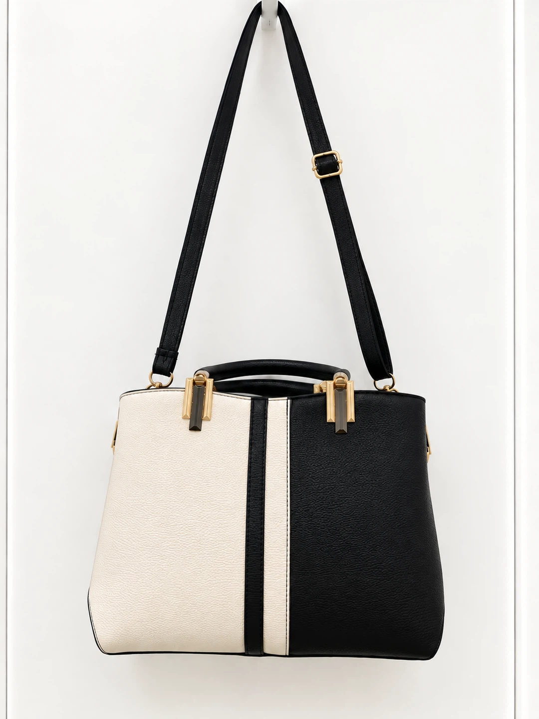 NEW Black and white handbag