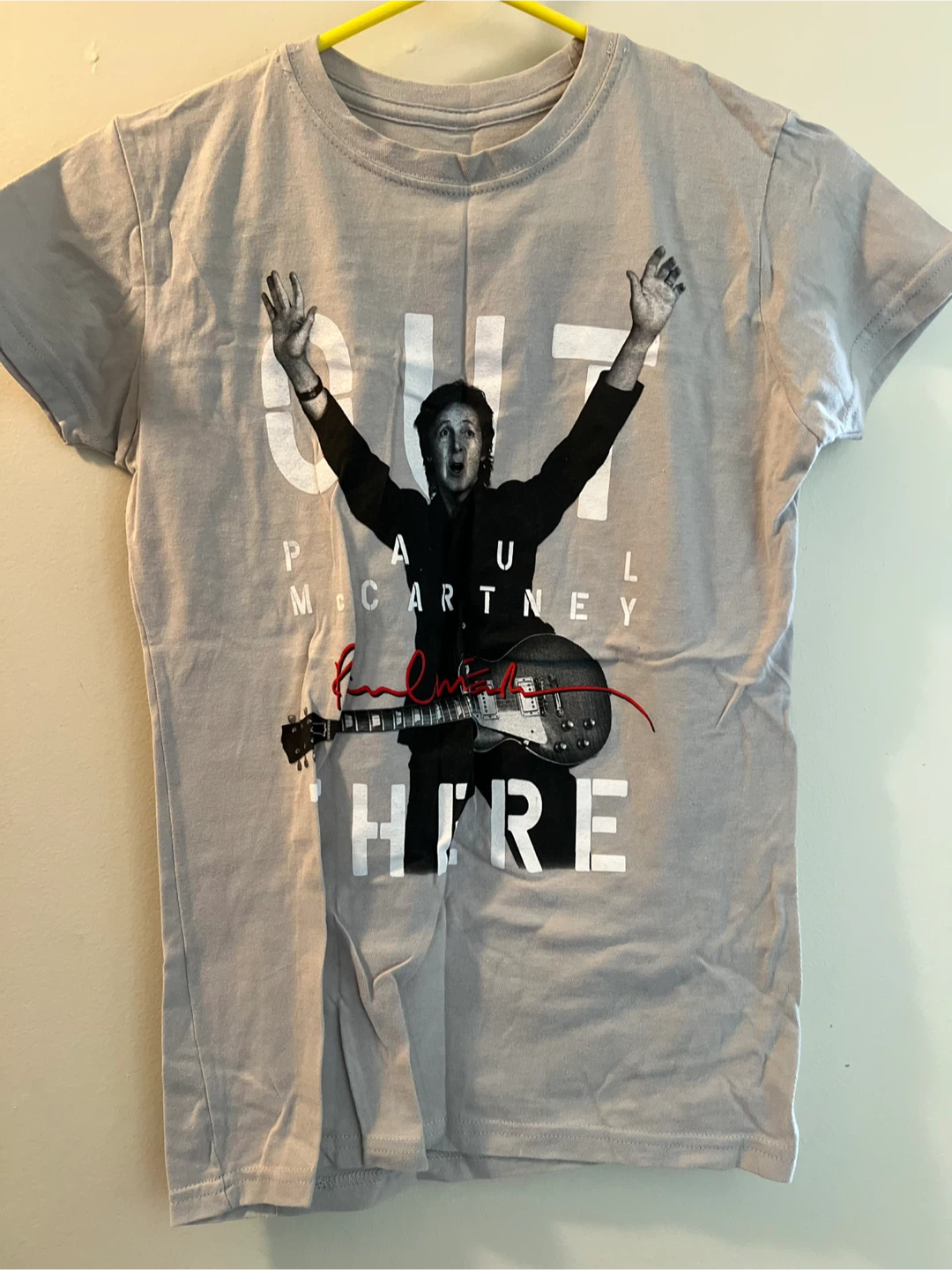 New-Paul McCartney Out There Tour T-Shirt-size Small