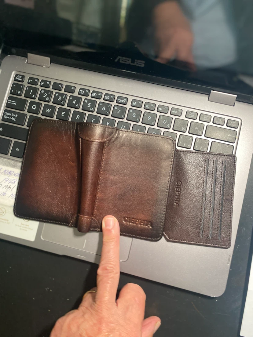 Ciephia Brown Leather Tri-fold Wallet