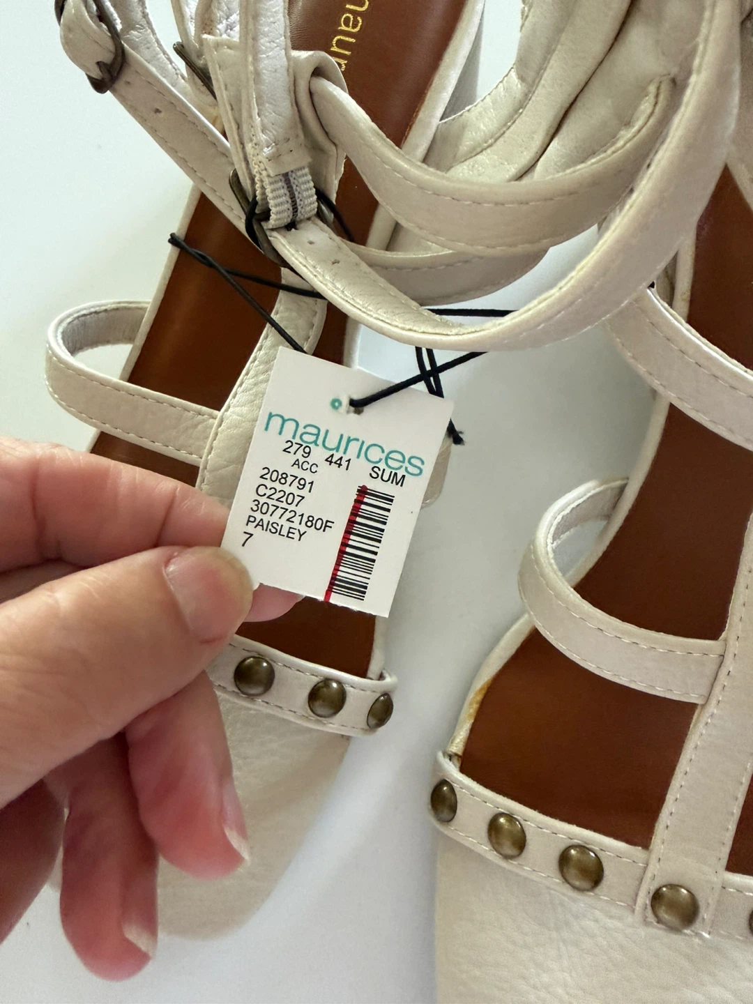 Maurices Cream Sandals Size 7 - photo 3