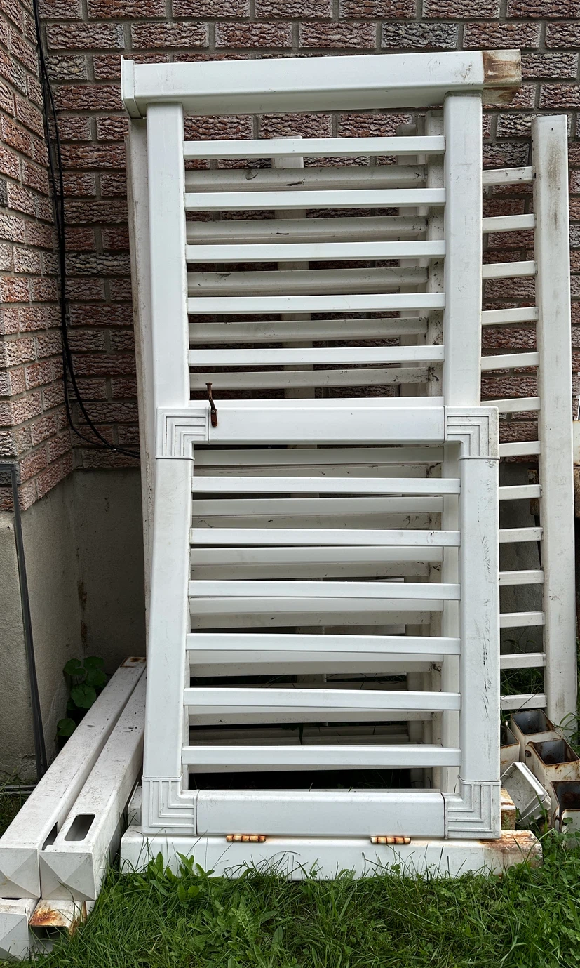 White Fence Panels + Gate – Approx. 40 ft (CAN DELIVER) - photo 4