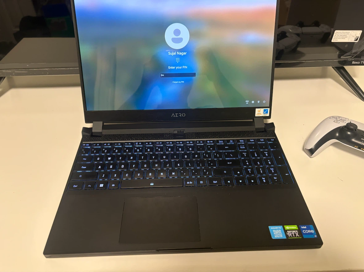 GIGABYTE AERO 5 XE 15.6" 4K OLED Gaming / Creator Laptop - photo 2