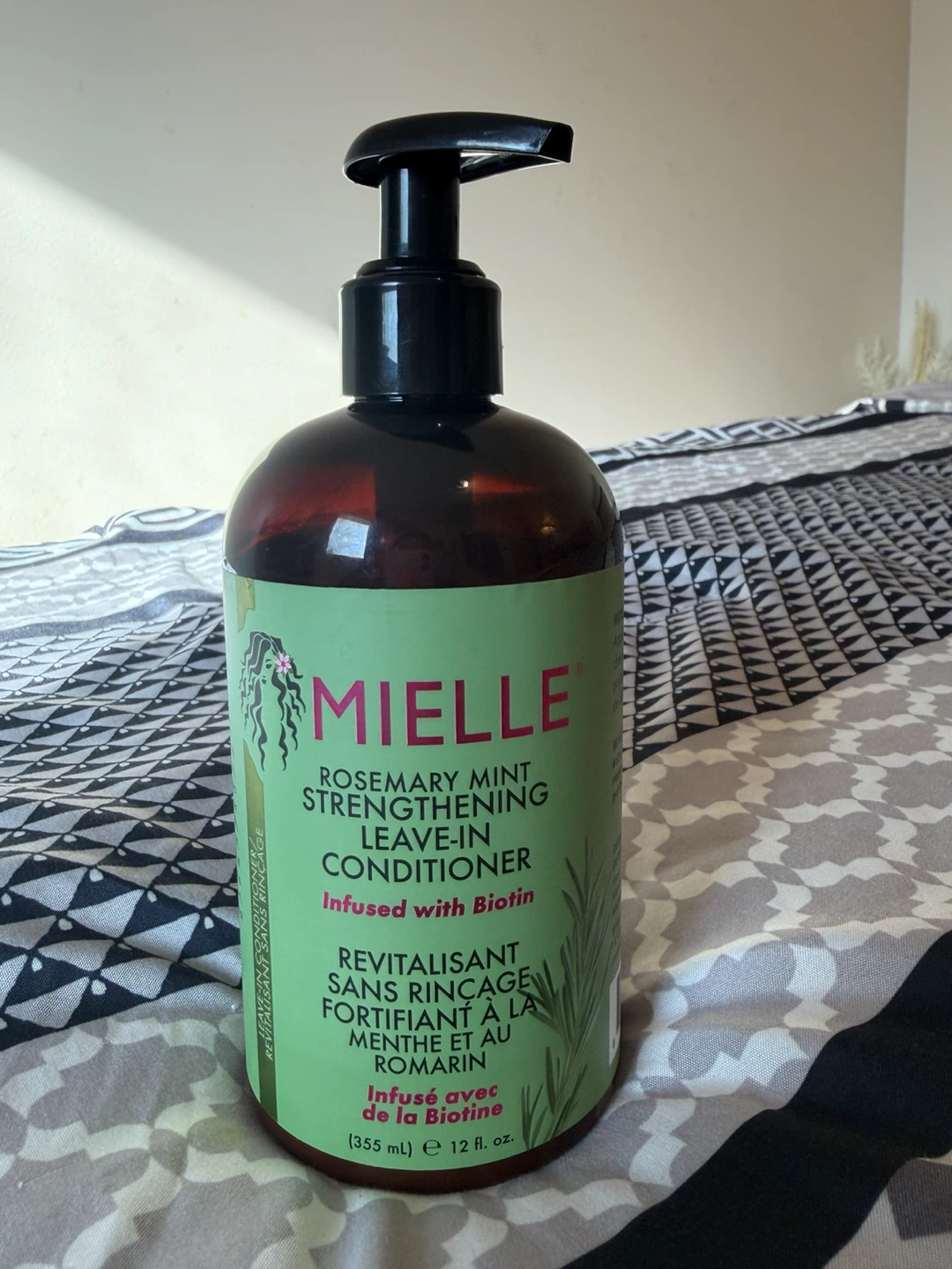 Mielle Rosemary Mint Strengthening Leave-In Conditioner