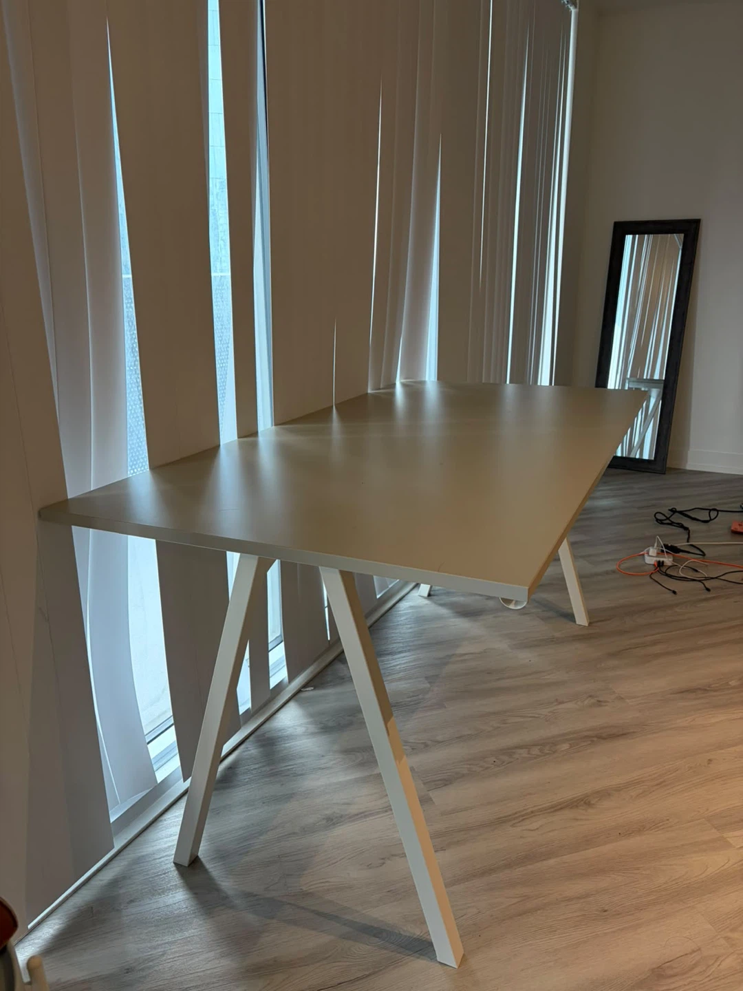IKEA TROTTEN Desk, Beige and White - photo 2