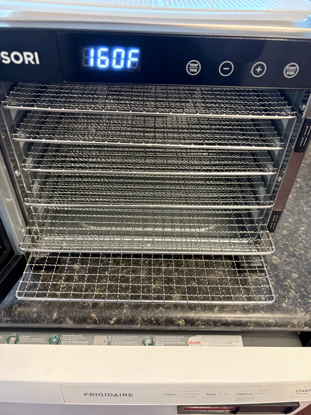 Cosori Food Dehydrator – 6 Stainless Steel Trays - photo 2