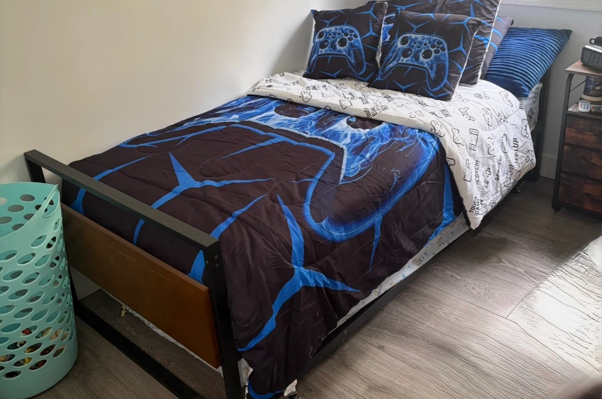 Metal Daybed with Trundle