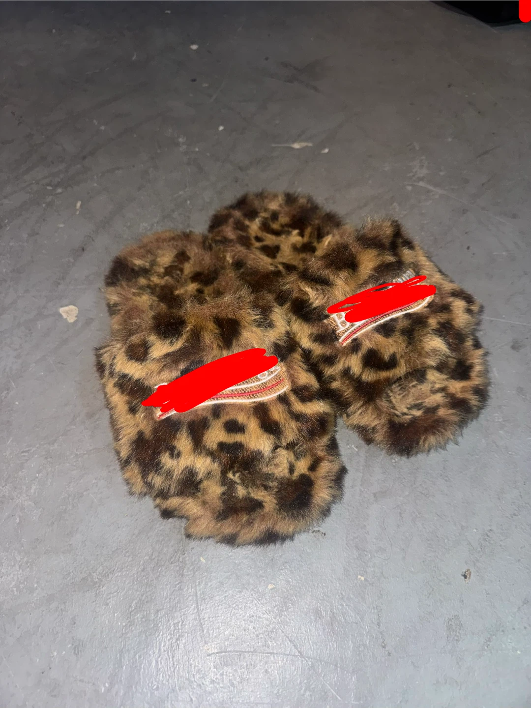 Balenci Leopard slides