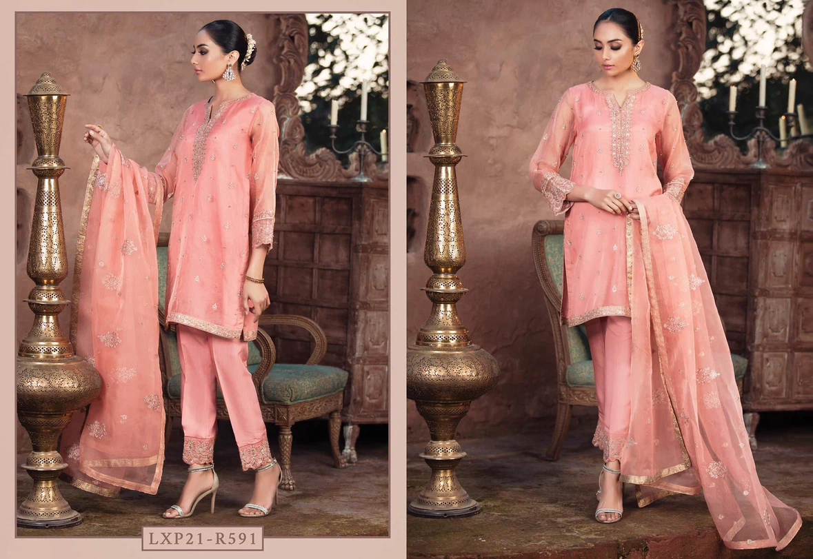 Kayseria Luxury Pret Embroidered Suit Peach - photo 2