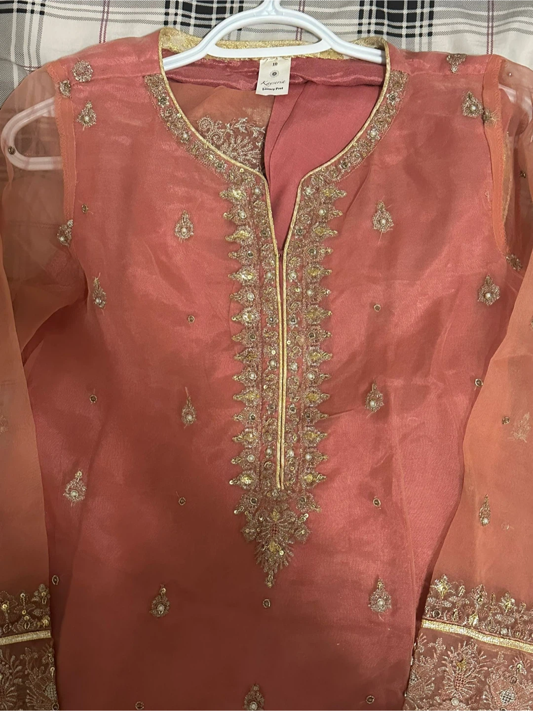 Kayseria Luxury Pret Embroidered Suit Peach - photo 4