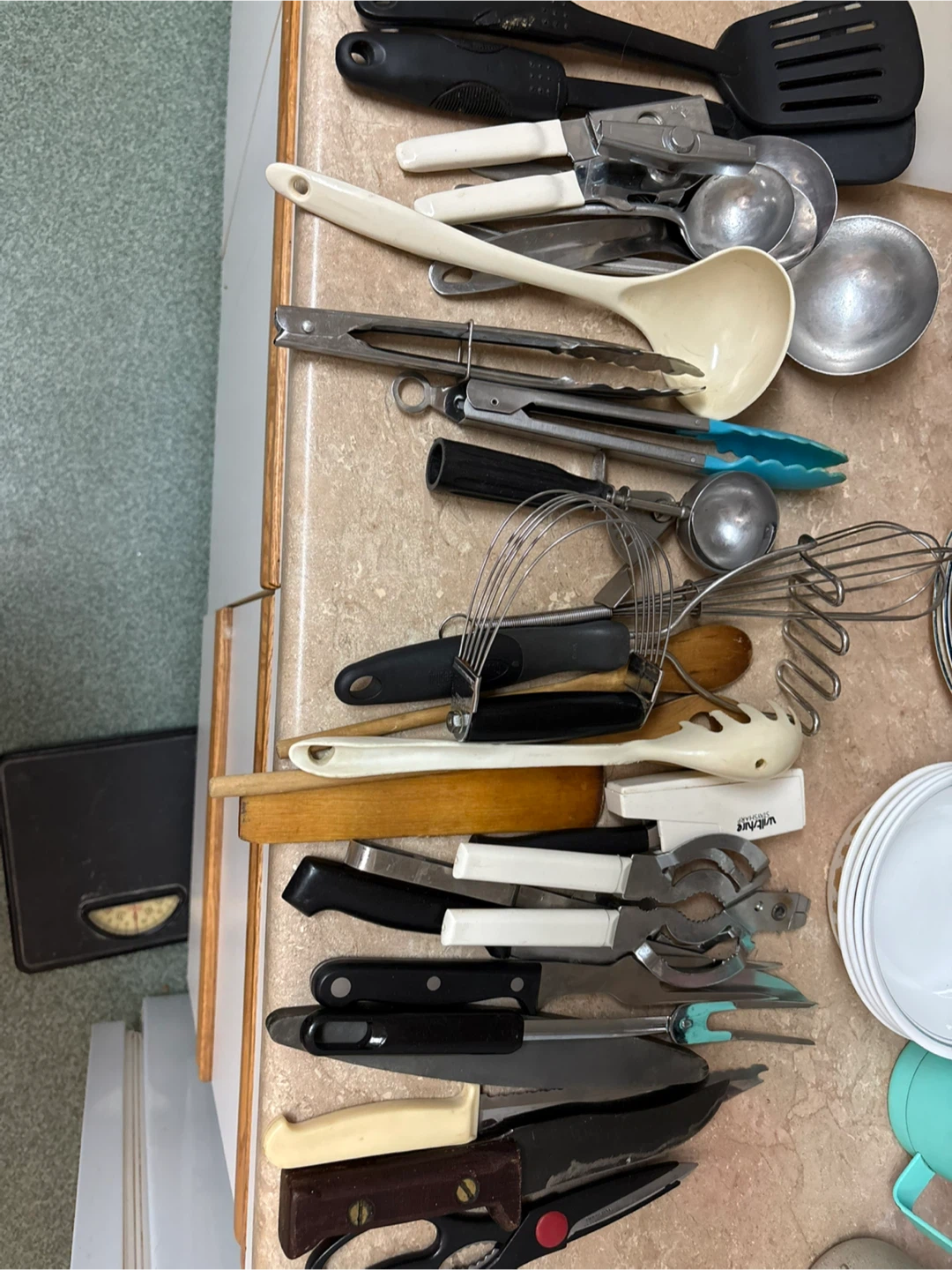 Assorted Kitchen Utensil Set