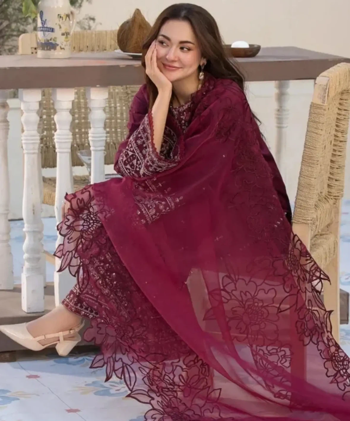 Maroon Embroidered Three-Piece Suit - photo 3
