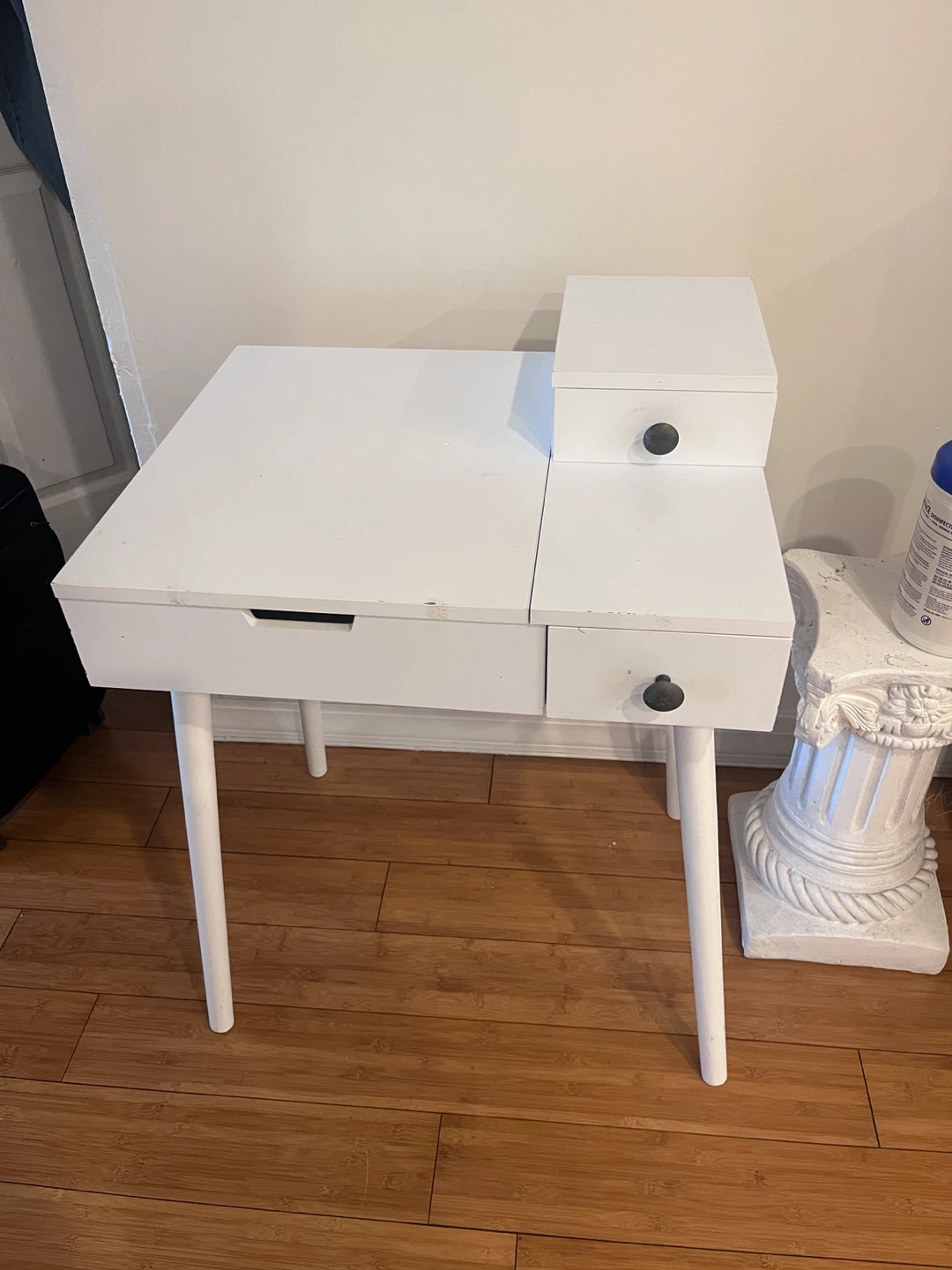 White Flip-Top Vanity Desk - photo 2