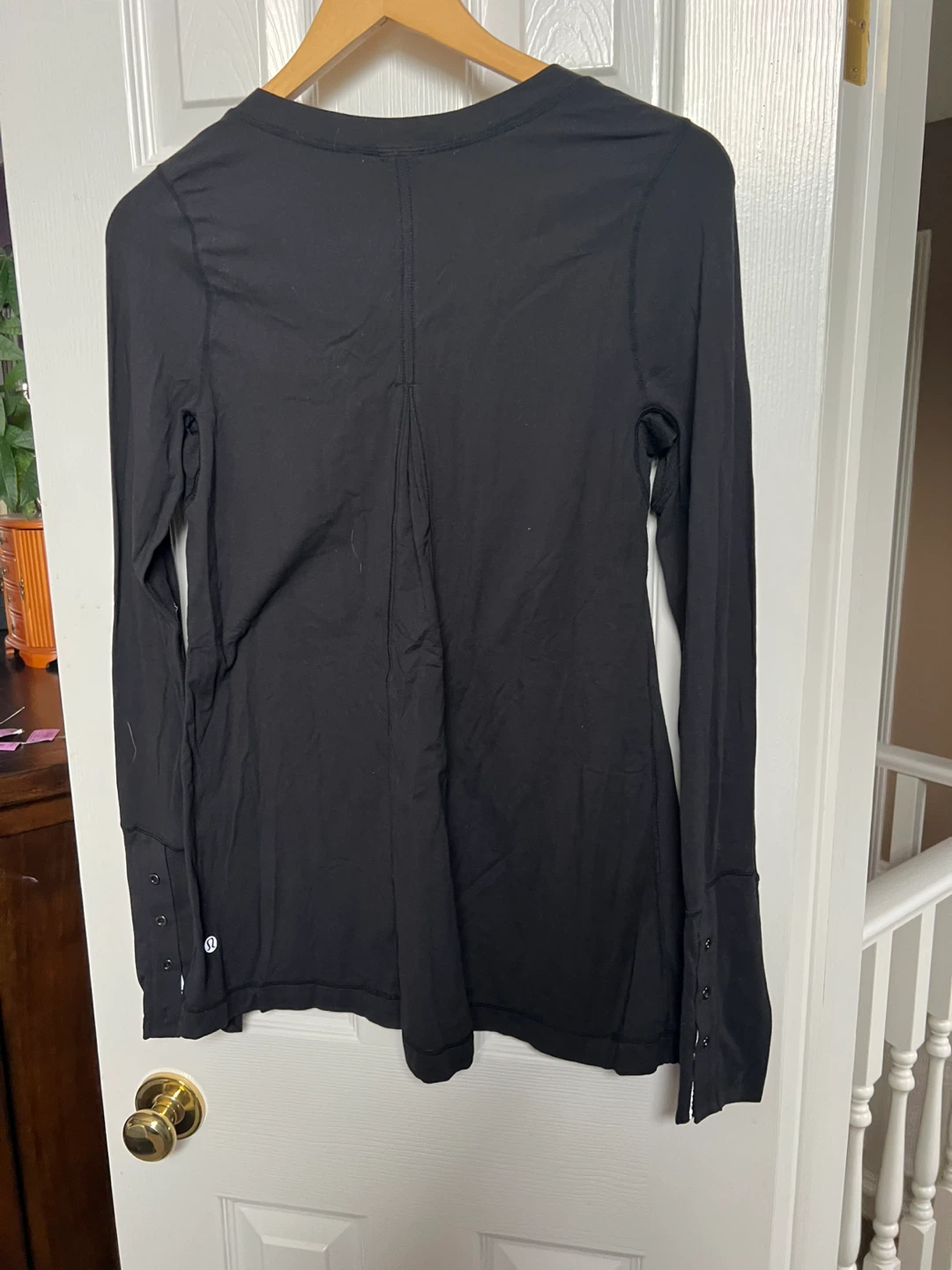 Lululemon Black Long-Sleeve Shirt size 6 - photo 3