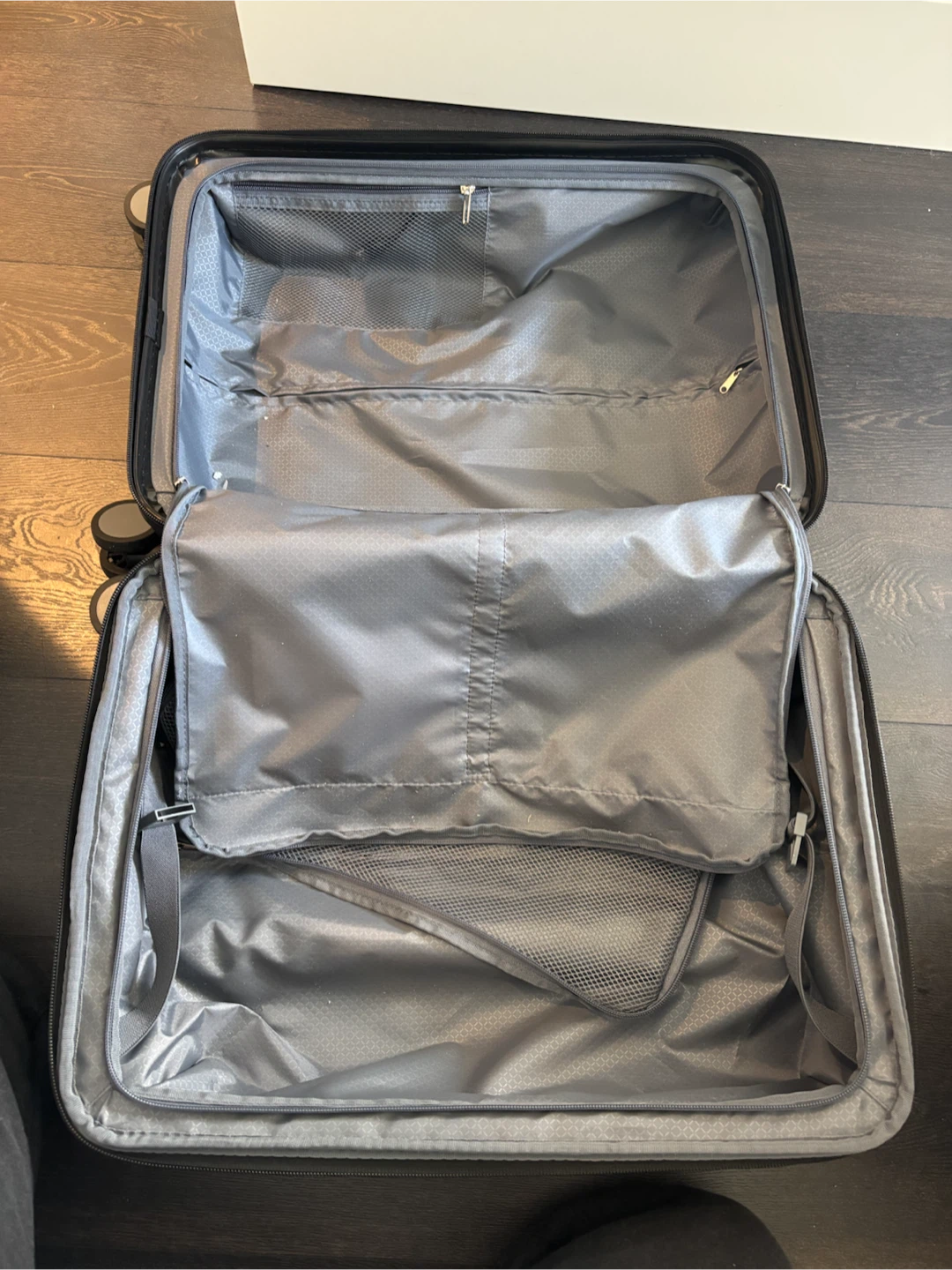 Kroser Black Hard-Shell Carry-On Luggage - photo 5