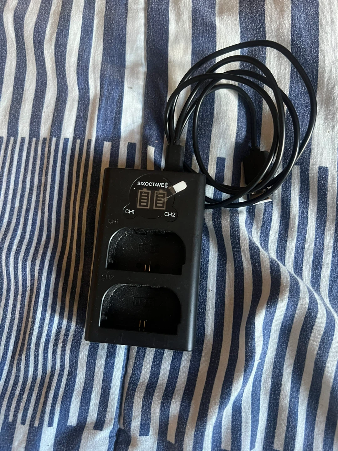 Sixoctave dual battery charger
