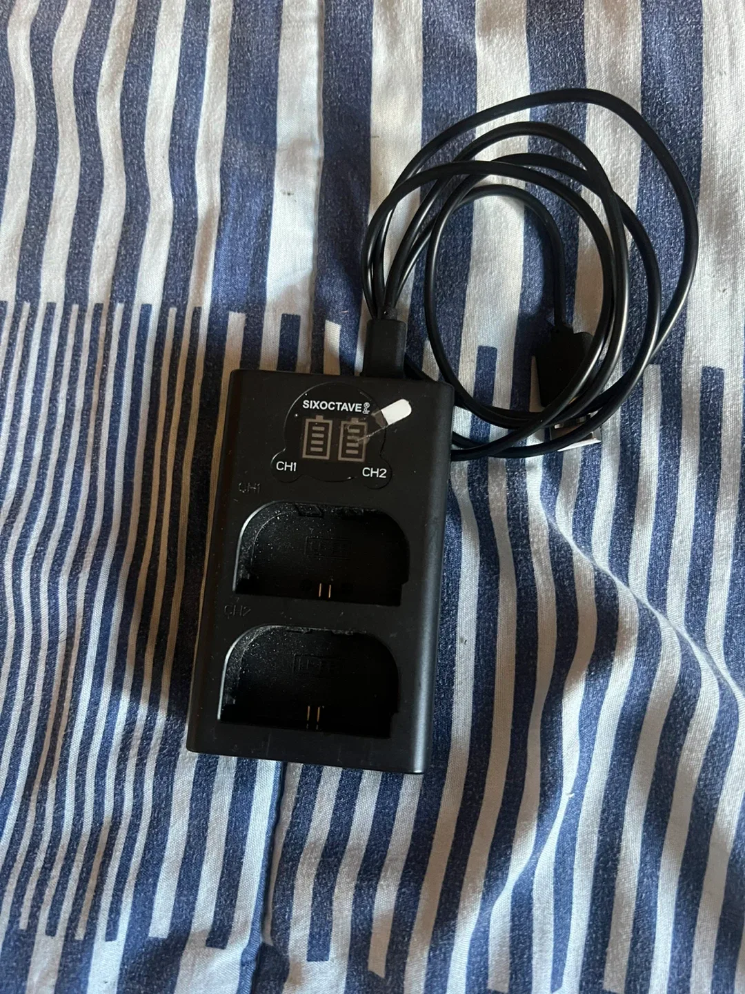 Sixoctave dual battery charger