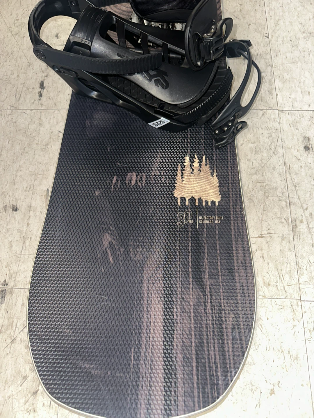 Never Summer Snowboard - photo 2