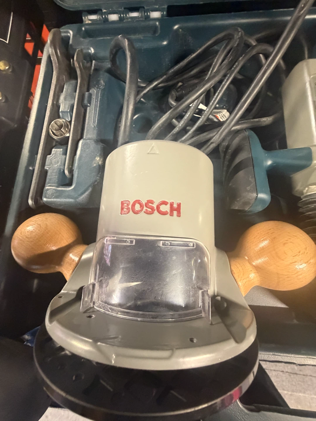 Bosch 1617EVS Router Set - photo 2