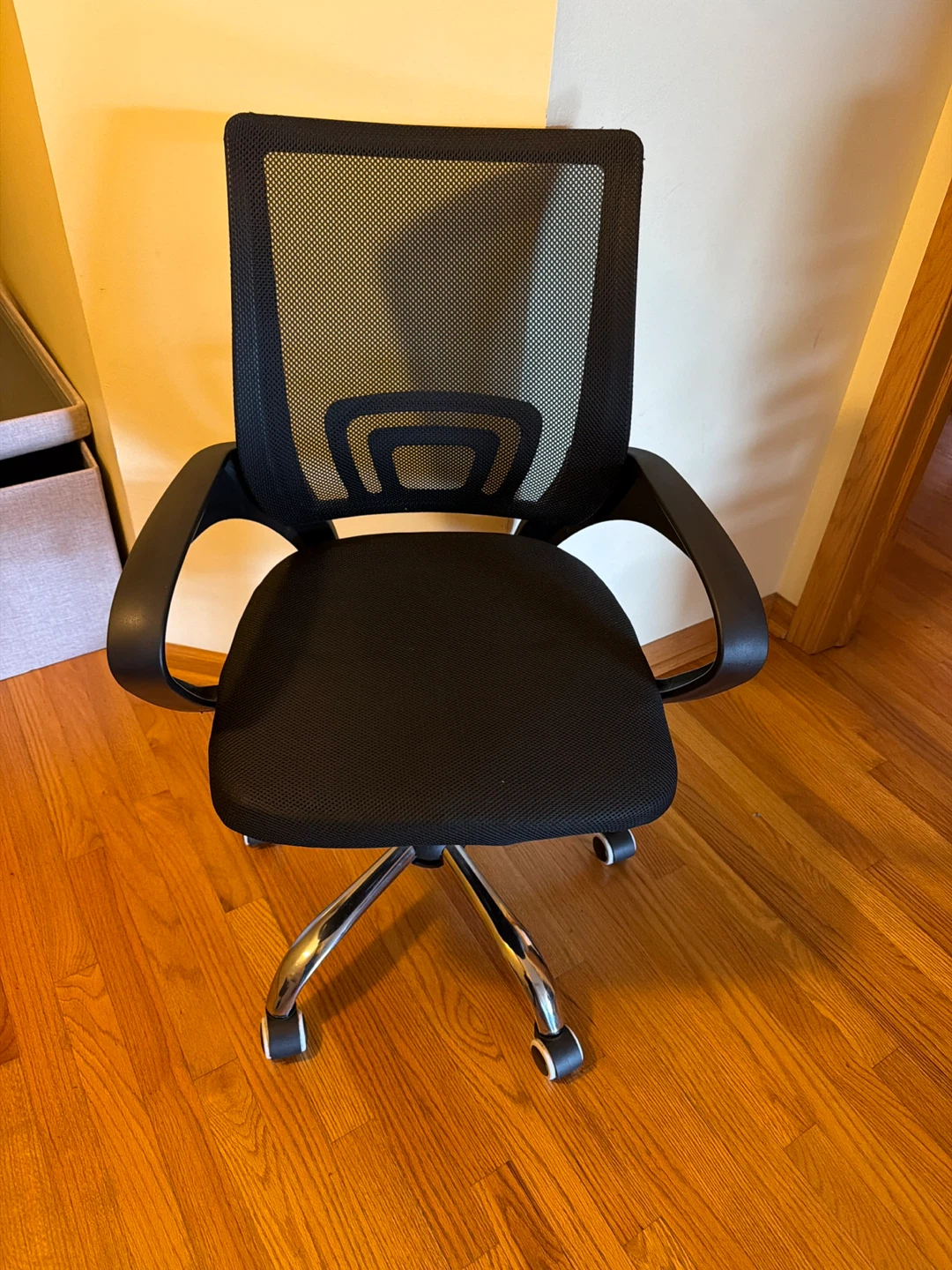 Black Mesh Office Desk Chair