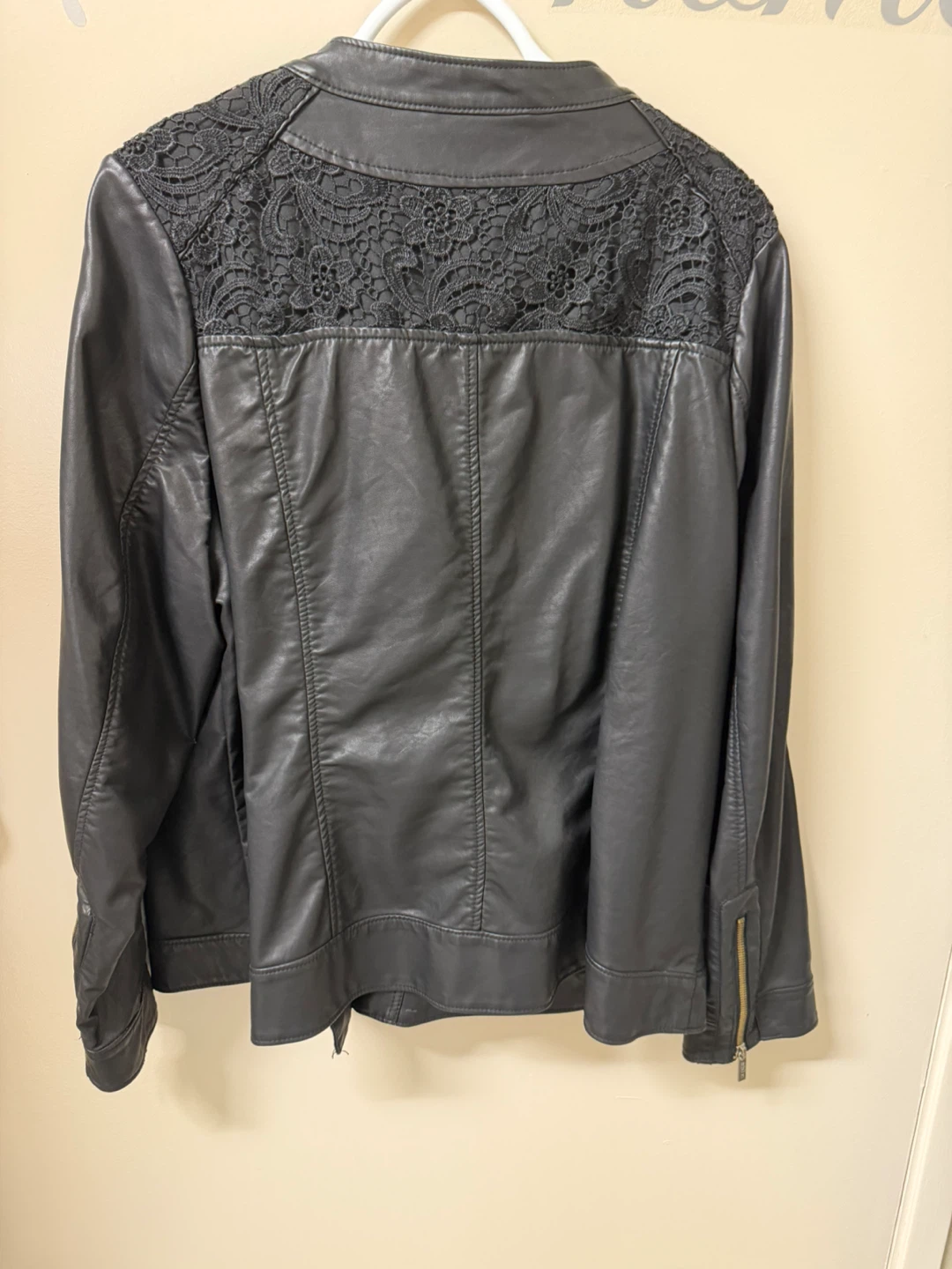 MBLM Black Faux Leather Jacket with Lace Detail - photo 2