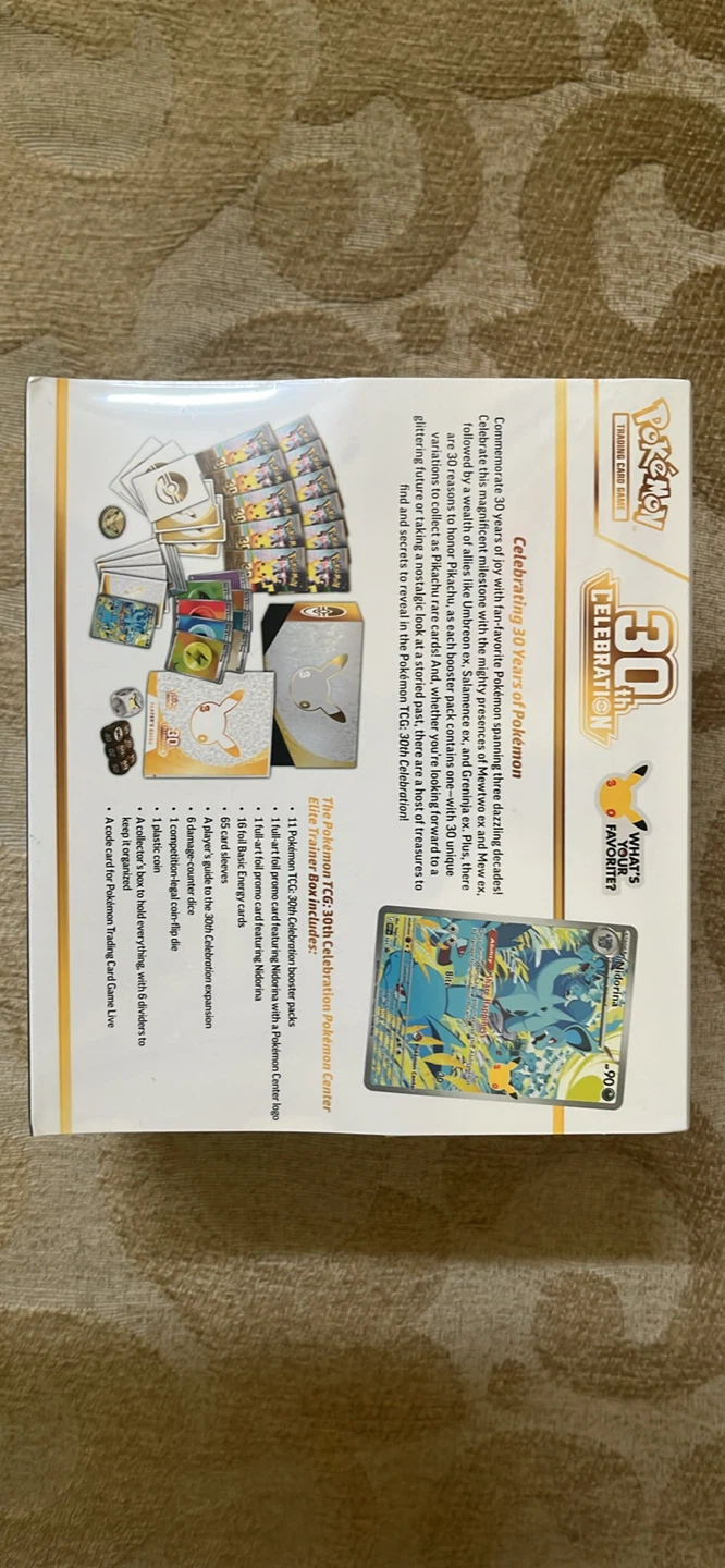 Pokemon Center 30th Anniversary Elite Trainer Box - photo 3
