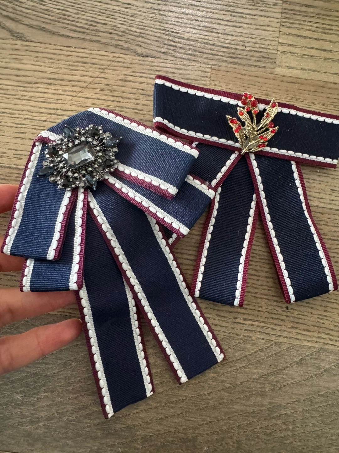 Bow Brooches bundle - photo 2