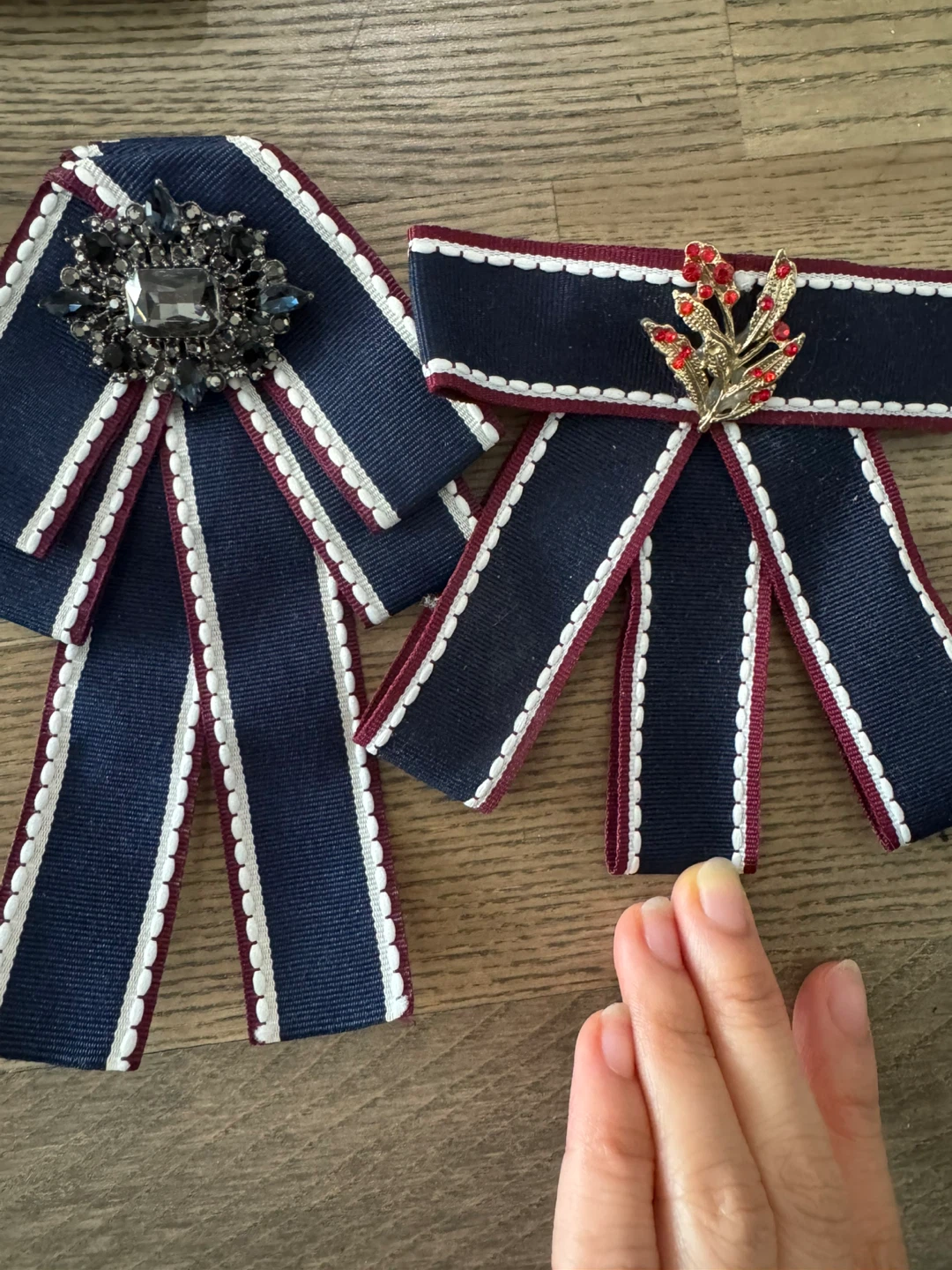 Bow Brooches bundle - photo 4