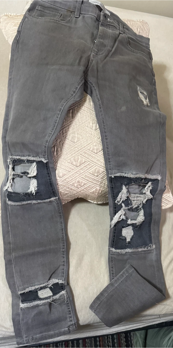 Zara Distressed Jeans