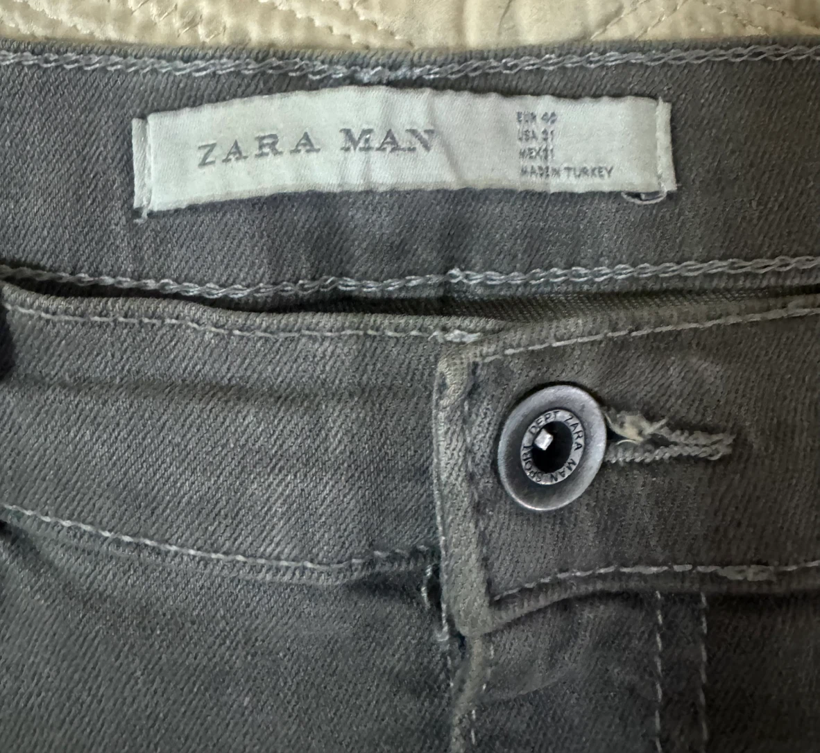 Zara Distressed Jeans - photo 3