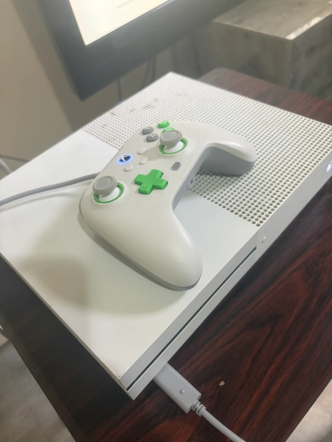 Xbox One S 1TB Console - photo 3