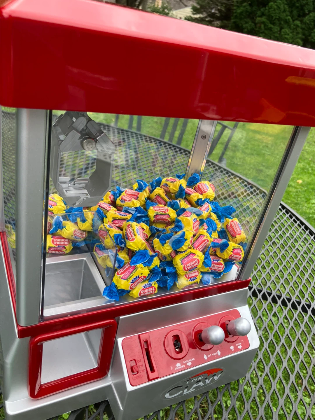 The Claw Toy Arcade Game Machine - photo 2