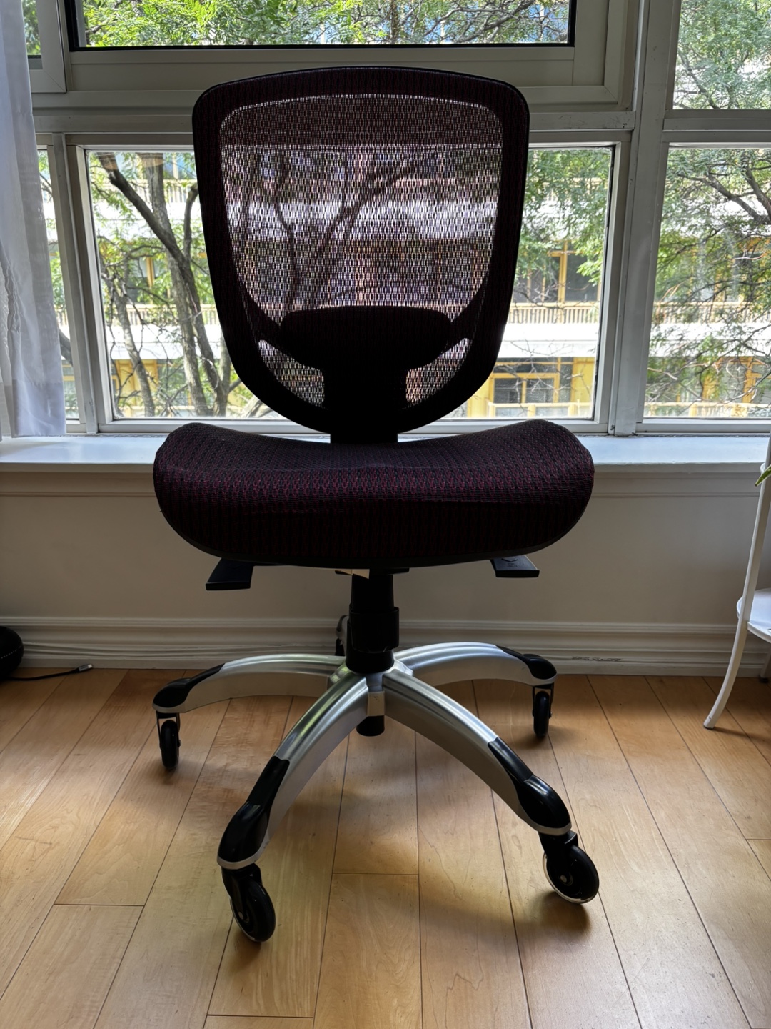Staples Hyken Mesh Task Chair