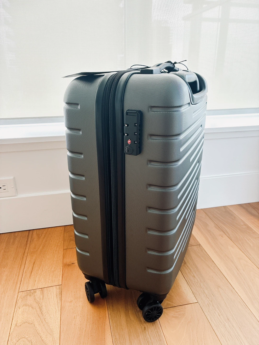 Bugatti Geneva Carry-On Luggage - photo 2