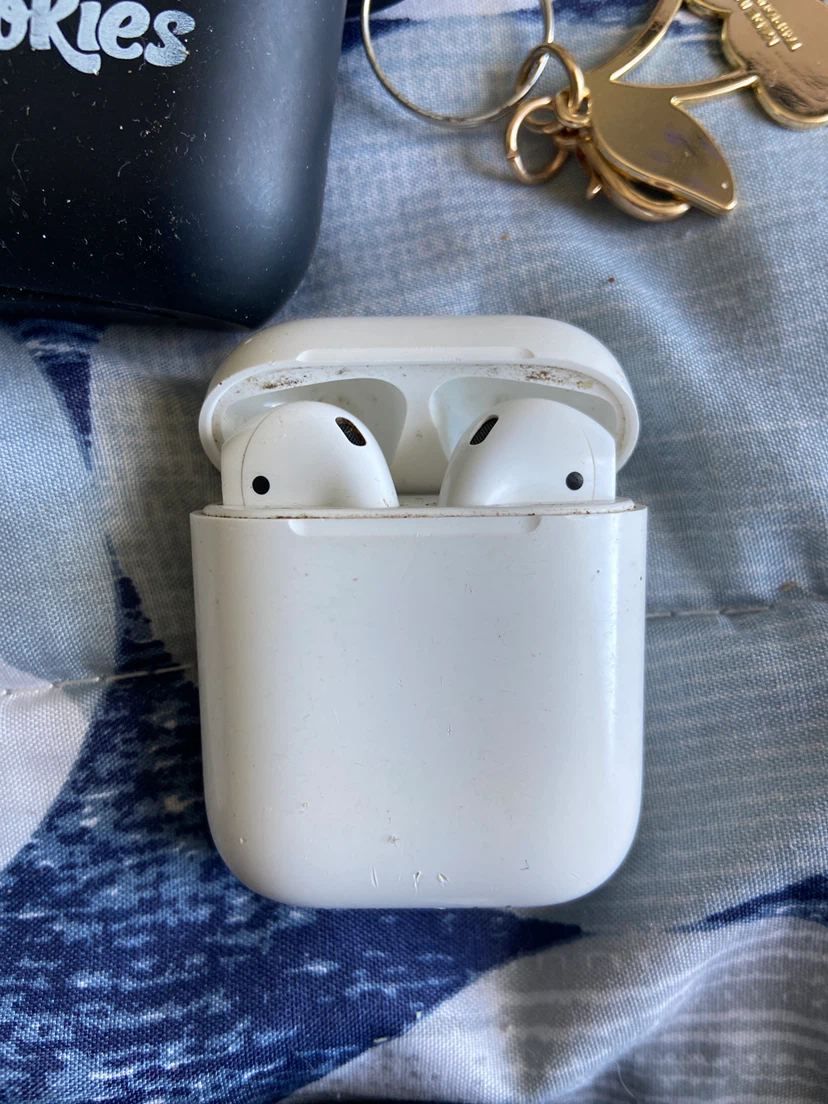 AirPods gen 2 with case - photo 2