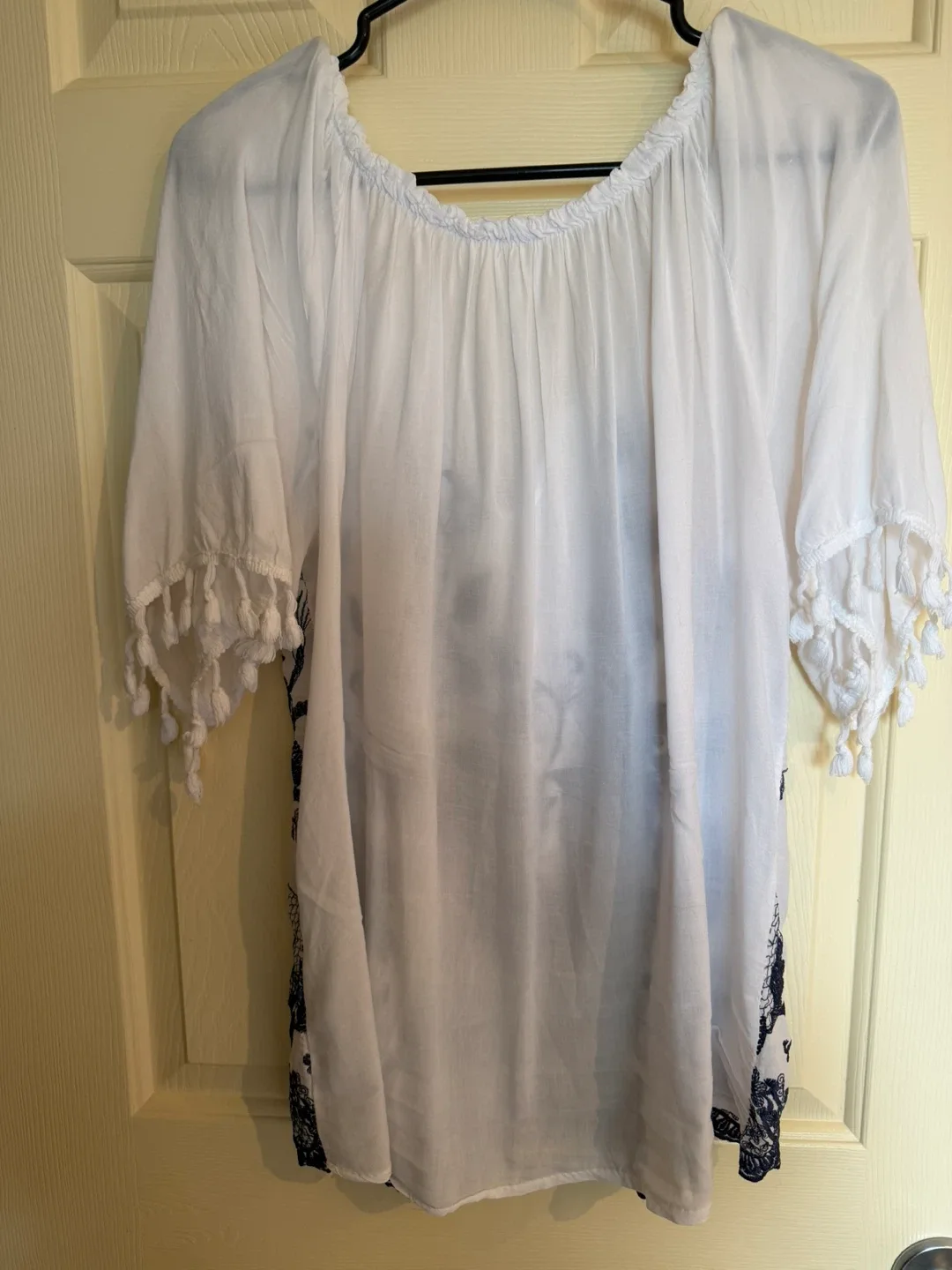 White Tunic with Navy Blue Floral Embroidery - photo 5