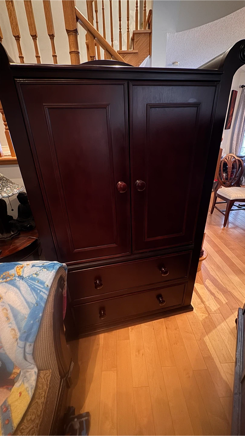 Four piece bedroom set - photo 4