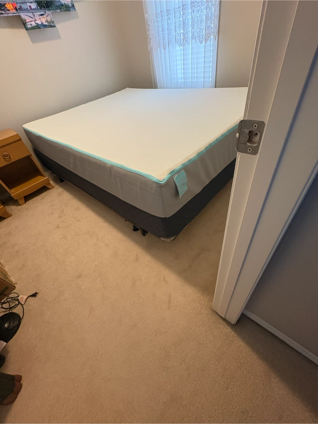 Serta Queen Size Mattress - photo 2