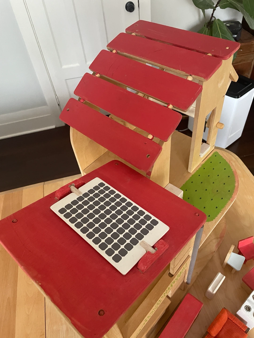 Plan Toys Eco / Green Doll House - photo 2