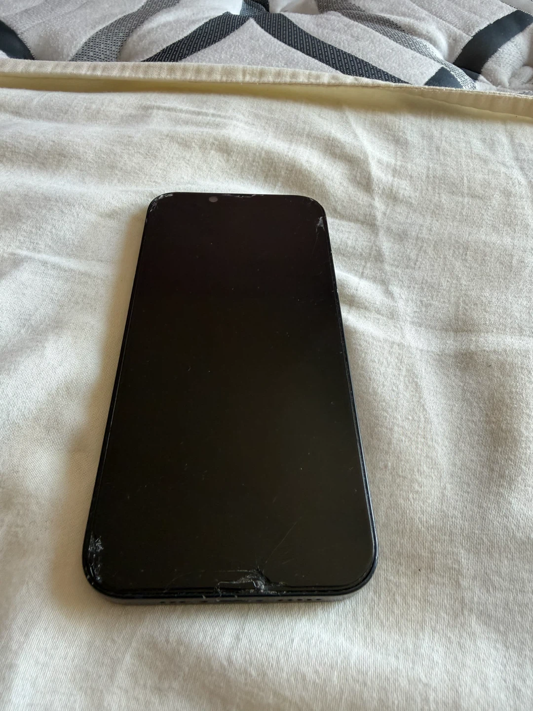 Apple iPhone 13 Black