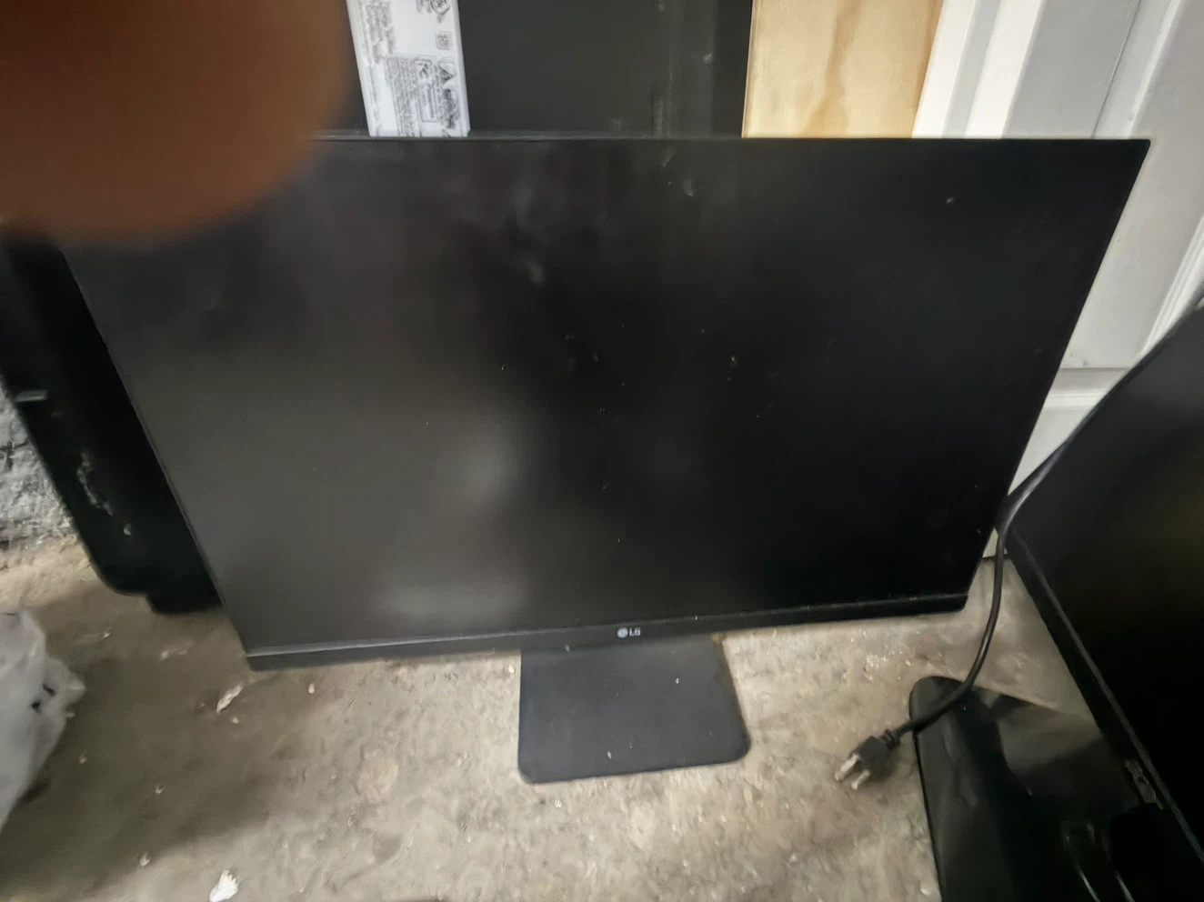 LG and acer Computer Monitor - photo 3