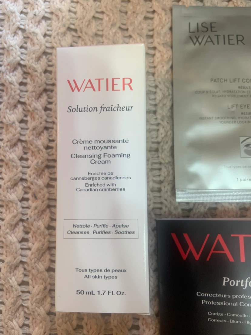 Watier Skincare and Cosmetics Gift Set - photo 3