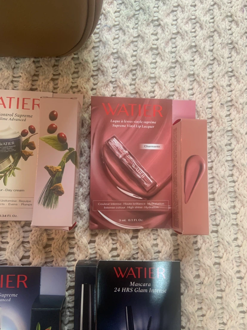 Watier Skincare and Cosmetics Gift Set - photo 5